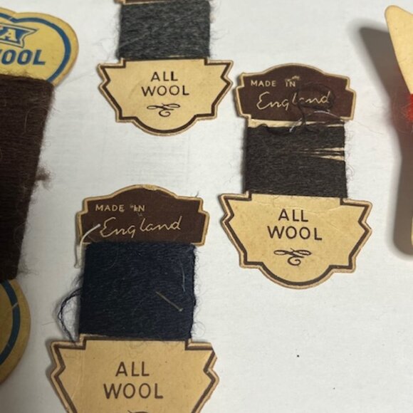 VTG Collection of Paper Spools of Mending Wools Yarns Brown Red Black Gray Lot 4 - Picture 5 of 14